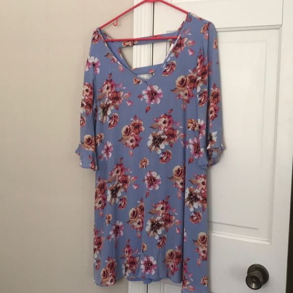 Andree’ by UNIT Periwinkle Floral Dress - Picture 1 of 2